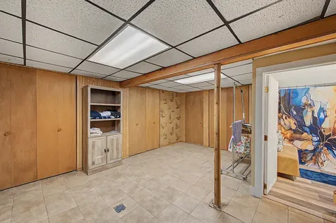 11301 South Avenue H Chicago IL 60617