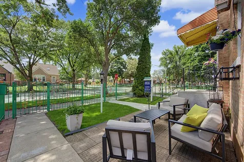 11301 South Avenue H Chicago IL 60617