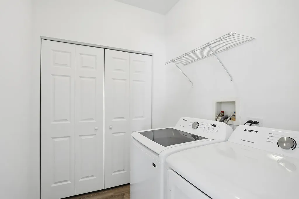 3383 Rosecroft Lane Naperville IL 60564