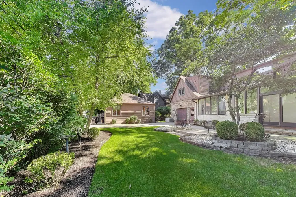 1112 South Home Avenue Park Ridge IL 60068