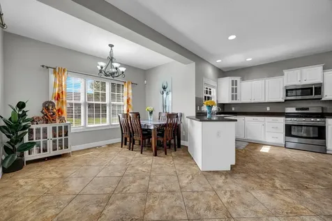 1711 Glenbridge Road Bloomington IL 61704