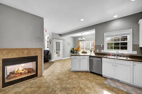 1711 Glenbridge Road Bloomington IL 61704