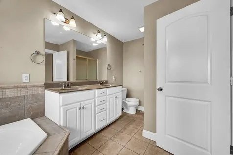 1711 Glenbridge Road Bloomington IL 61704