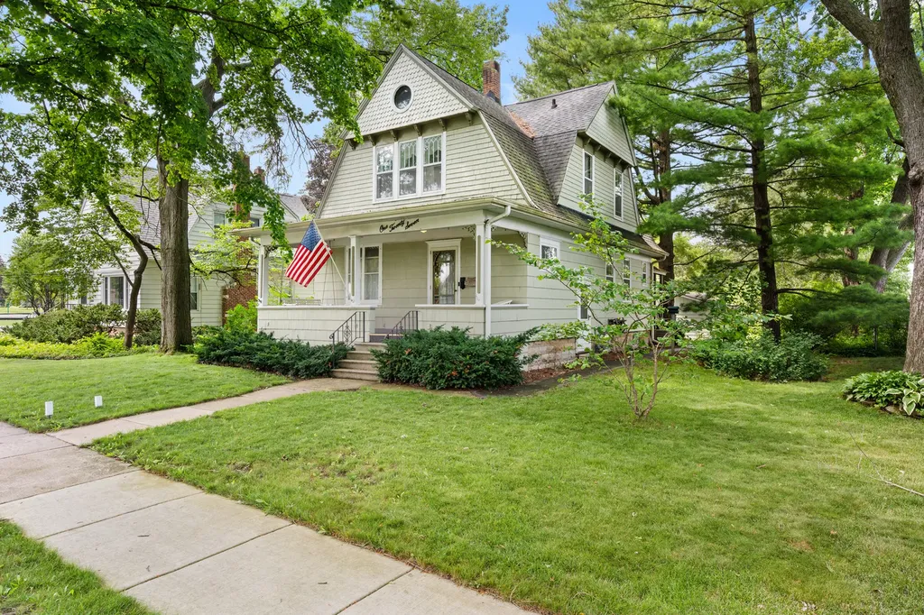 127 Alma Street Sycamore IL 60178