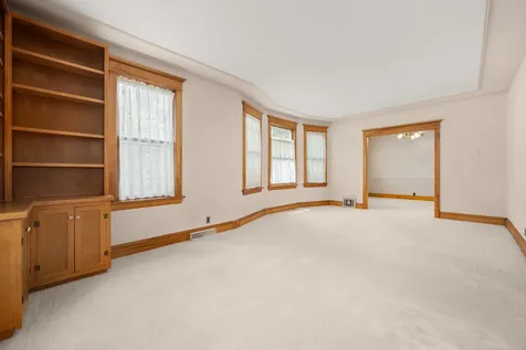 127 Alma Street Sycamore IL 60178