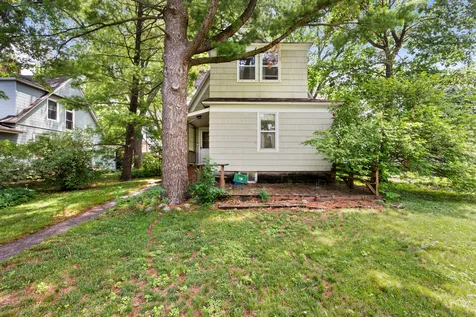127 Alma Street Sycamore IL 60178