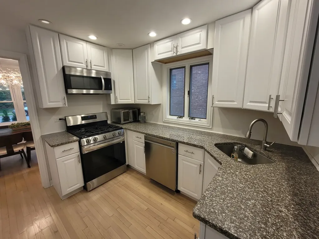 6156 North Kedvale Avenue Chicago IL 60646