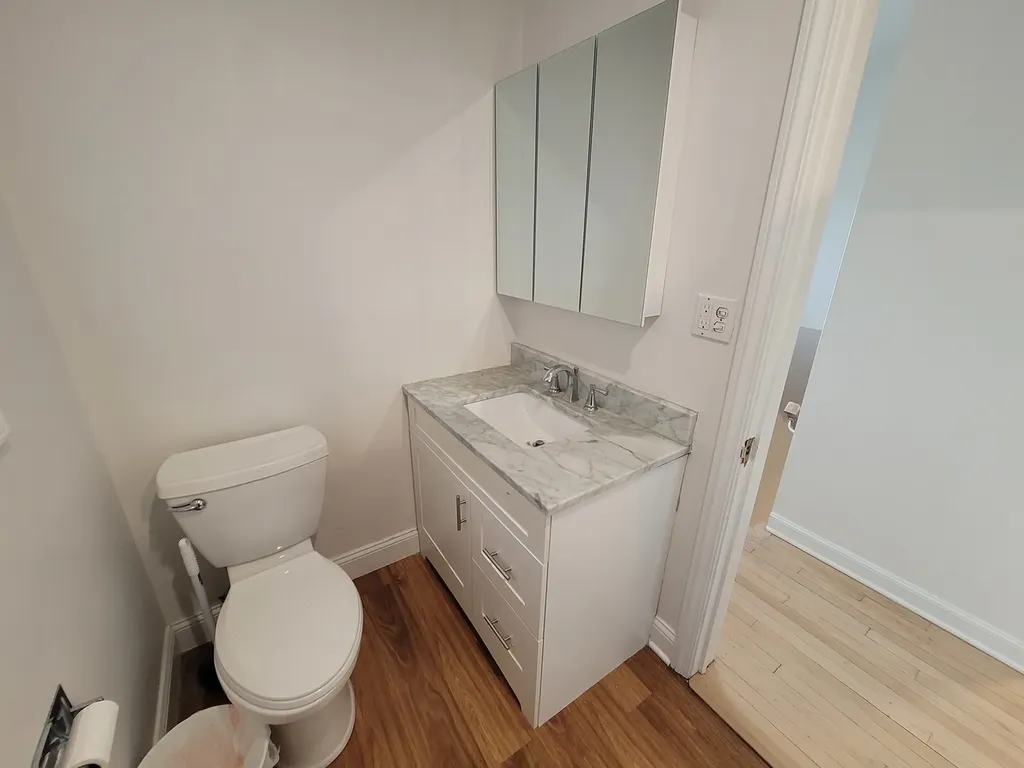 6156 North Kedvale Avenue Chicago IL 60646