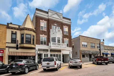 214 Main Street Woodstock IL 60098