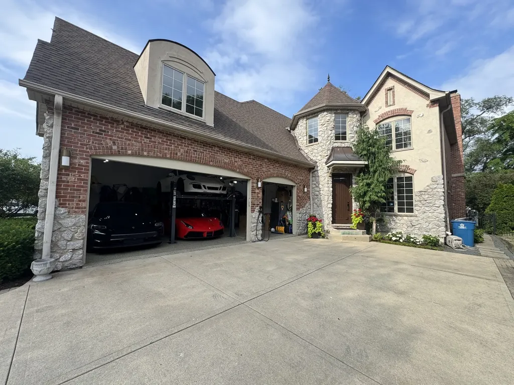 239 North Highland Avenue Elmhurst IL 60126