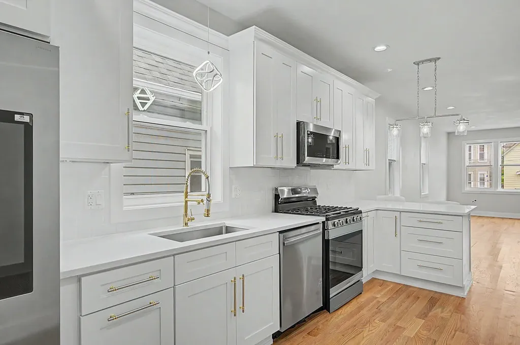 4931 West Ohio Street Chicago IL 60644
