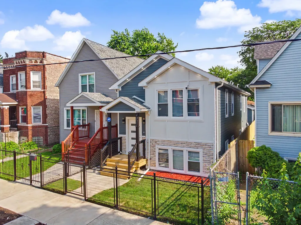 4931 West Ohio Street Chicago IL 60644
