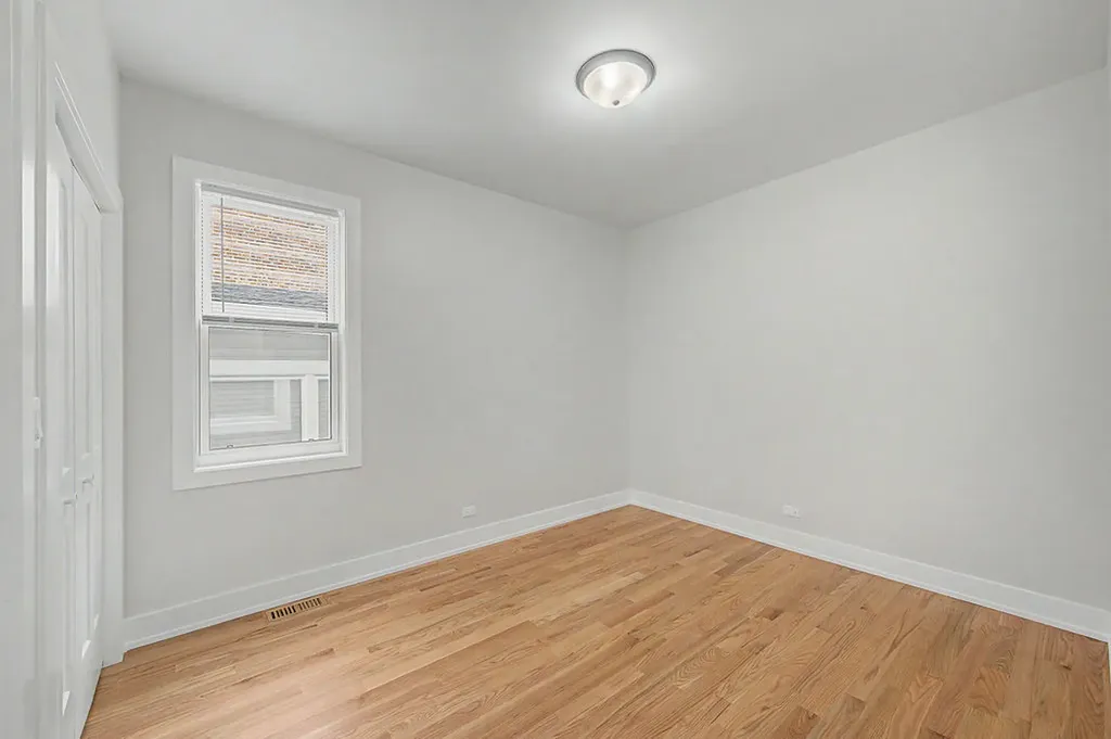 4931 West Ohio Street Chicago IL 60644
