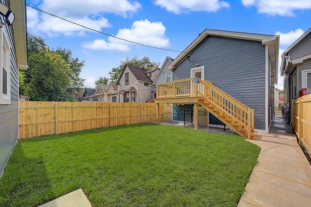 4931 West Ohio Street Chicago IL 60644