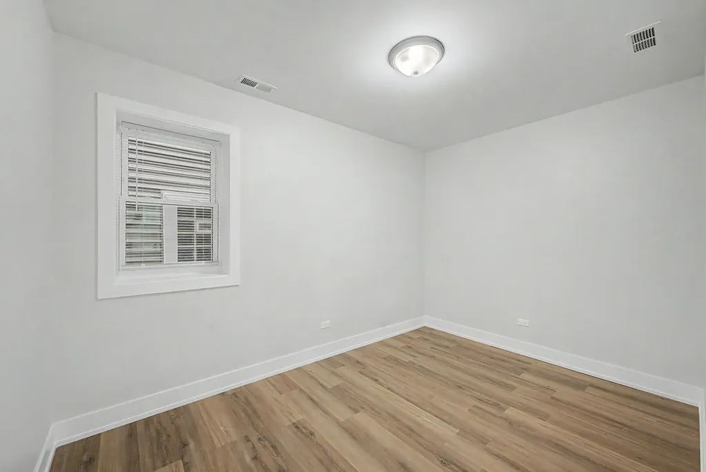 4931 West Ohio Street Chicago IL 60644