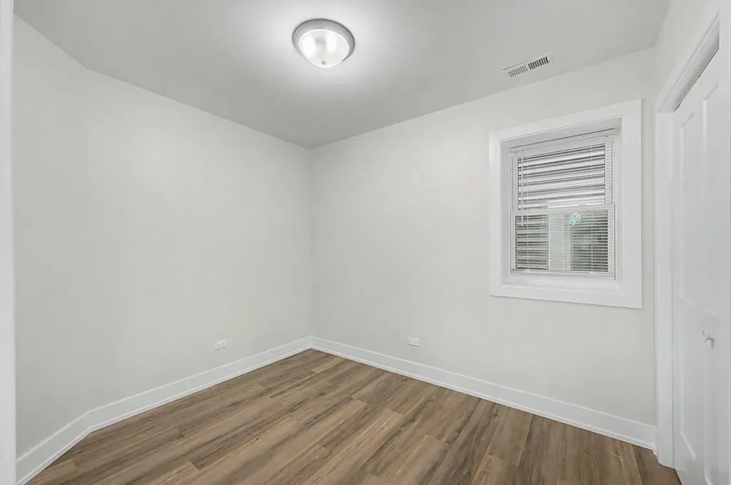 4931 West Ohio Street Chicago IL 60644