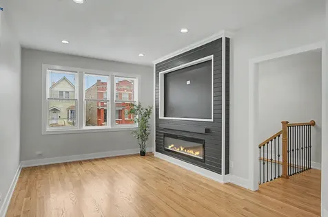 4931 West Ohio Street Chicago IL 60644