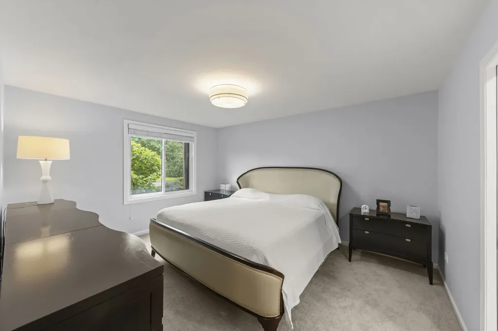 5824 Doe Circle Westmont IL 60559