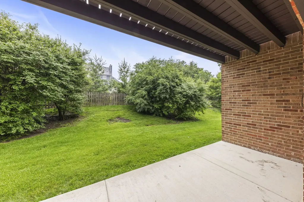 5824 Doe Circle Westmont IL 60559