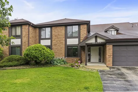 5824 Doe Circle Westmont IL 60559