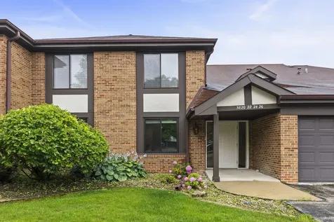 5824 Doe Circle Westmont IL 60559