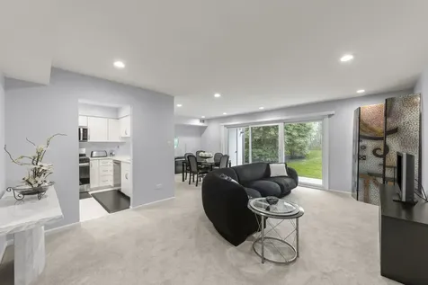 5824 Doe Circle Westmont IL 60559