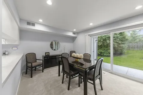 5824 Doe Circle Westmont IL 60559