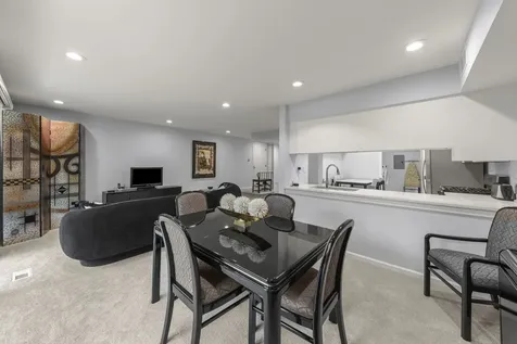 5824 Doe Circle Westmont IL 60559