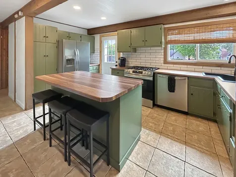 3650 Walleye Road Morris IL 60450