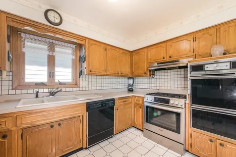8432 West Amelia Drive Niles IL 60714