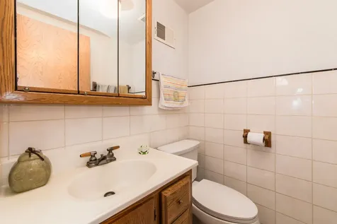 8432 West Amelia Drive Niles IL 60714