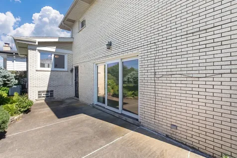 8432 West Amelia Drive Niles IL 60714