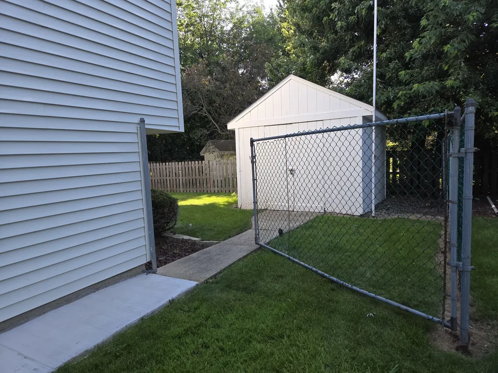 212 North Walnut Lane N Schaumburg IL 60194