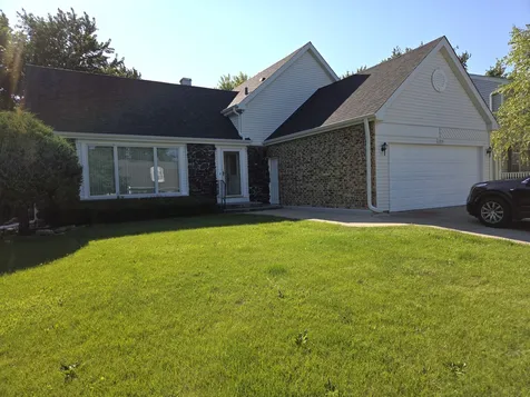 212 North Walnut Lane N Schaumburg IL 60194