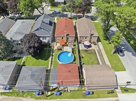 8303 44TH Street Lyons IL 60534