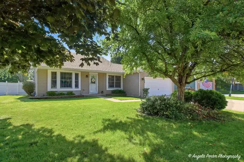 198 South Driftwood Trail Mchenry IL 60050