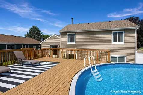 198 South Driftwood Trail Mchenry IL 60050
