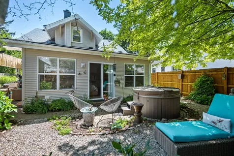 127 North Mallory Avenue Batavia IL 60510