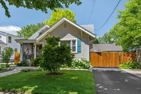 127 North Mallory Avenue Batavia IL 60510