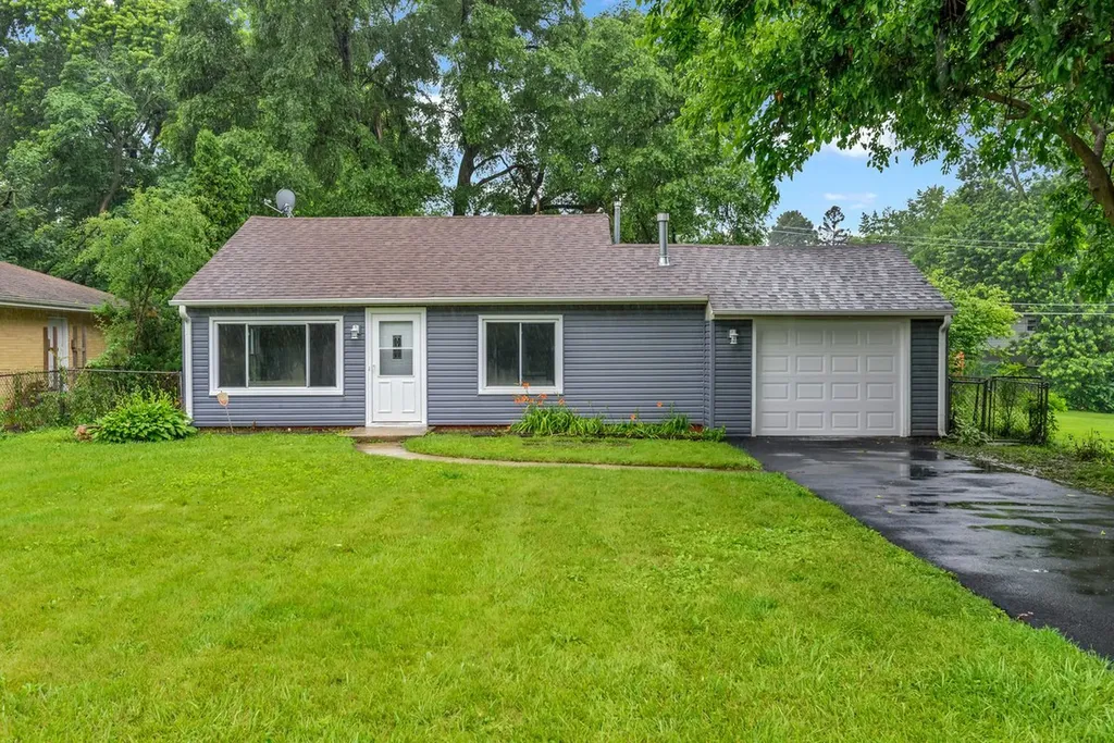 32910 North Meadow Road Grayslake IL 60030