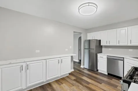32910 North Meadow Road Grayslake IL 60030