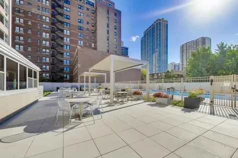 555 West Cornelia Avenue Chicago IL 60657