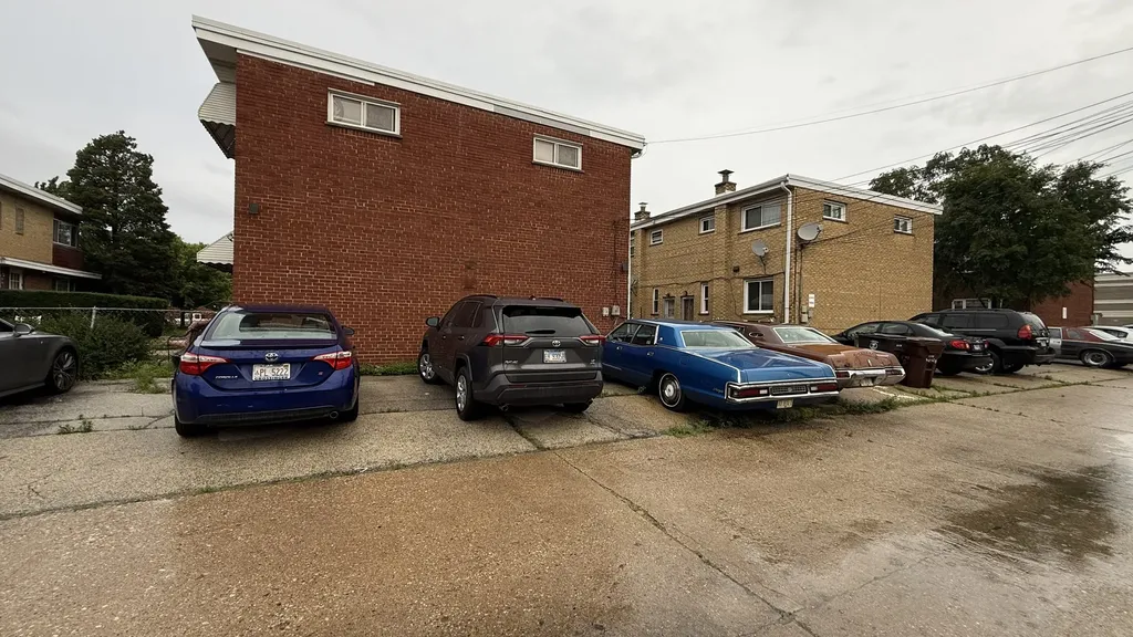 4847 Enfield Avenue Skokie IL 60077