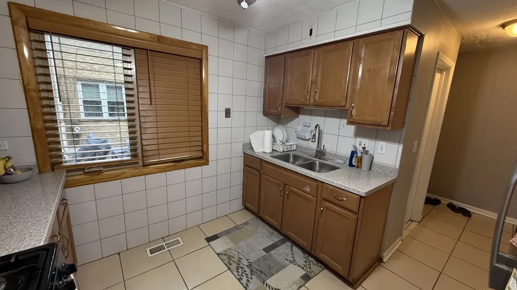 4847 Enfield Avenue Skokie IL 60077