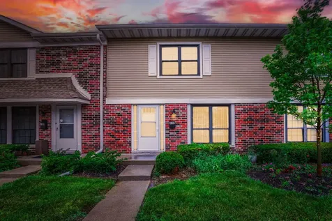 4132 Brentwood Lane Waukegan IL 60087