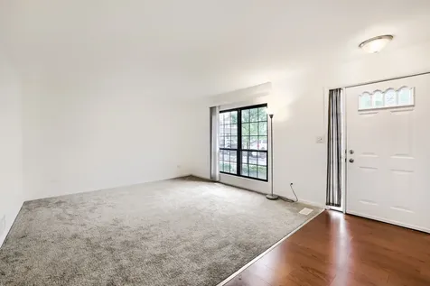 4132 Brentwood Lane Waukegan IL 60087