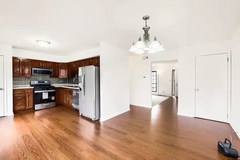 4132 Brentwood Lane Waukegan IL 60087