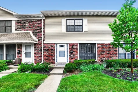 4132 Brentwood Lane Waukegan IL 60087