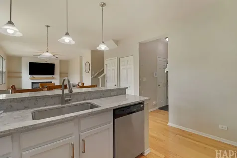 1721 Roger Road Woodstock IL 60098