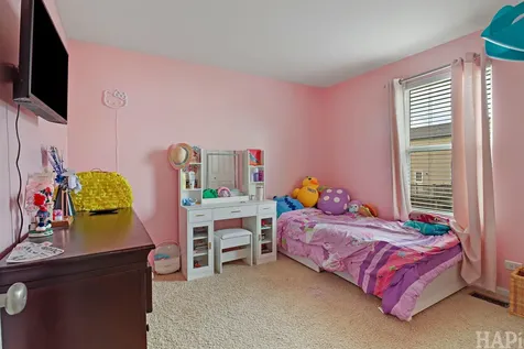 1721 Roger Road Woodstock IL 60098